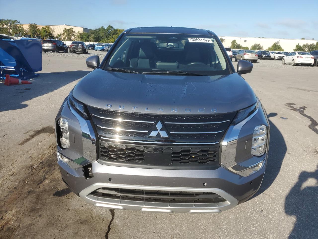 MITSUBISHI OUTLANDER SE