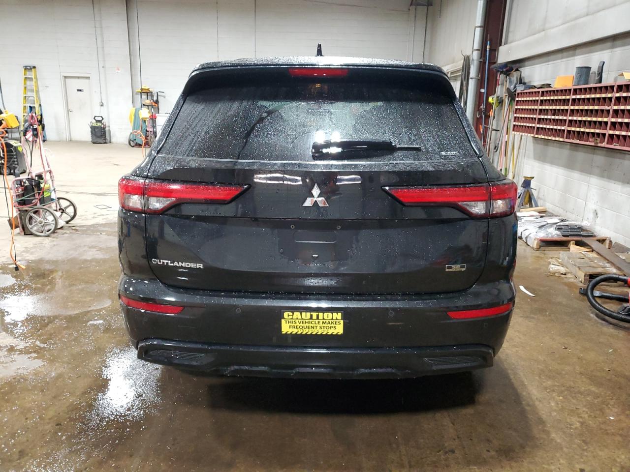 MITSUBISHI OUTLANDER SE