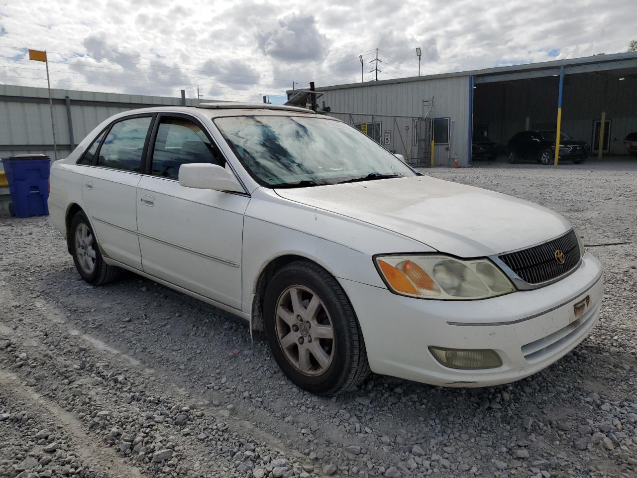 Lot #3298084148 2002 TOYOTA AVALON XL
