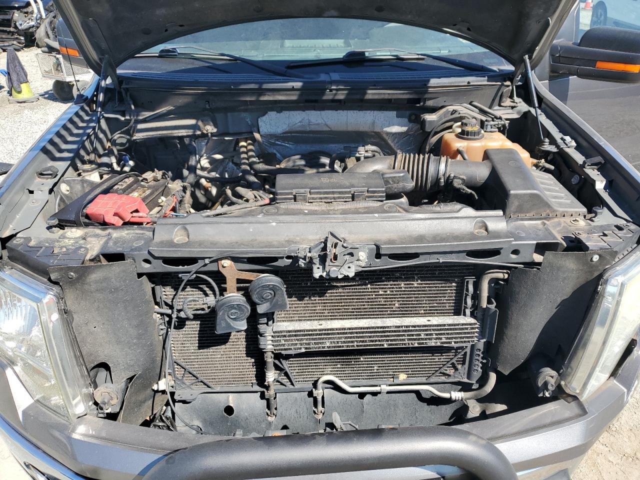 FORD F-150 SUPER CAB