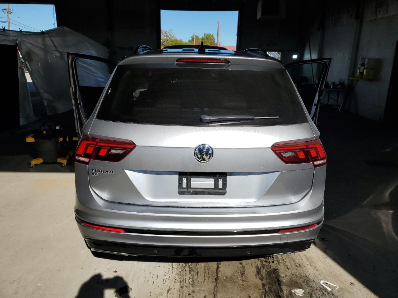 VOLKSWAGEN TIGUAN SE