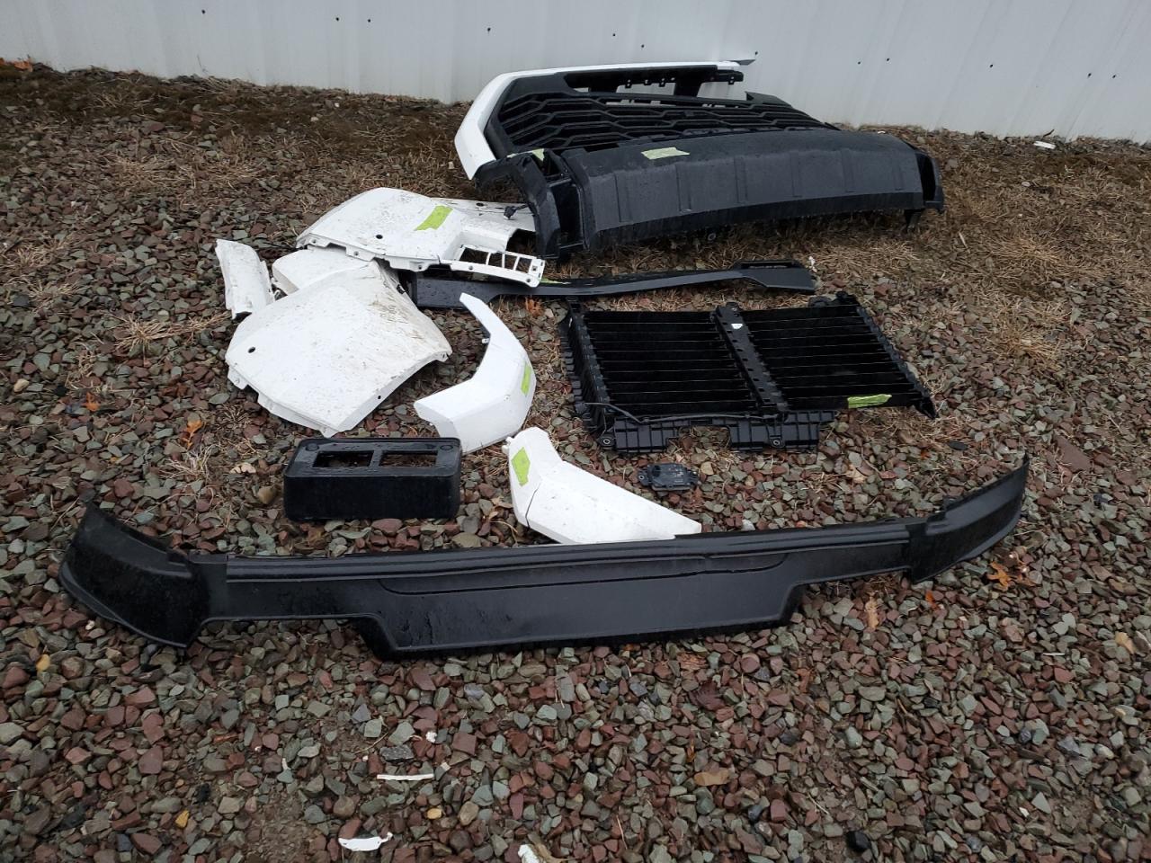 TOYOTA TUNDRA CREWMAX SR