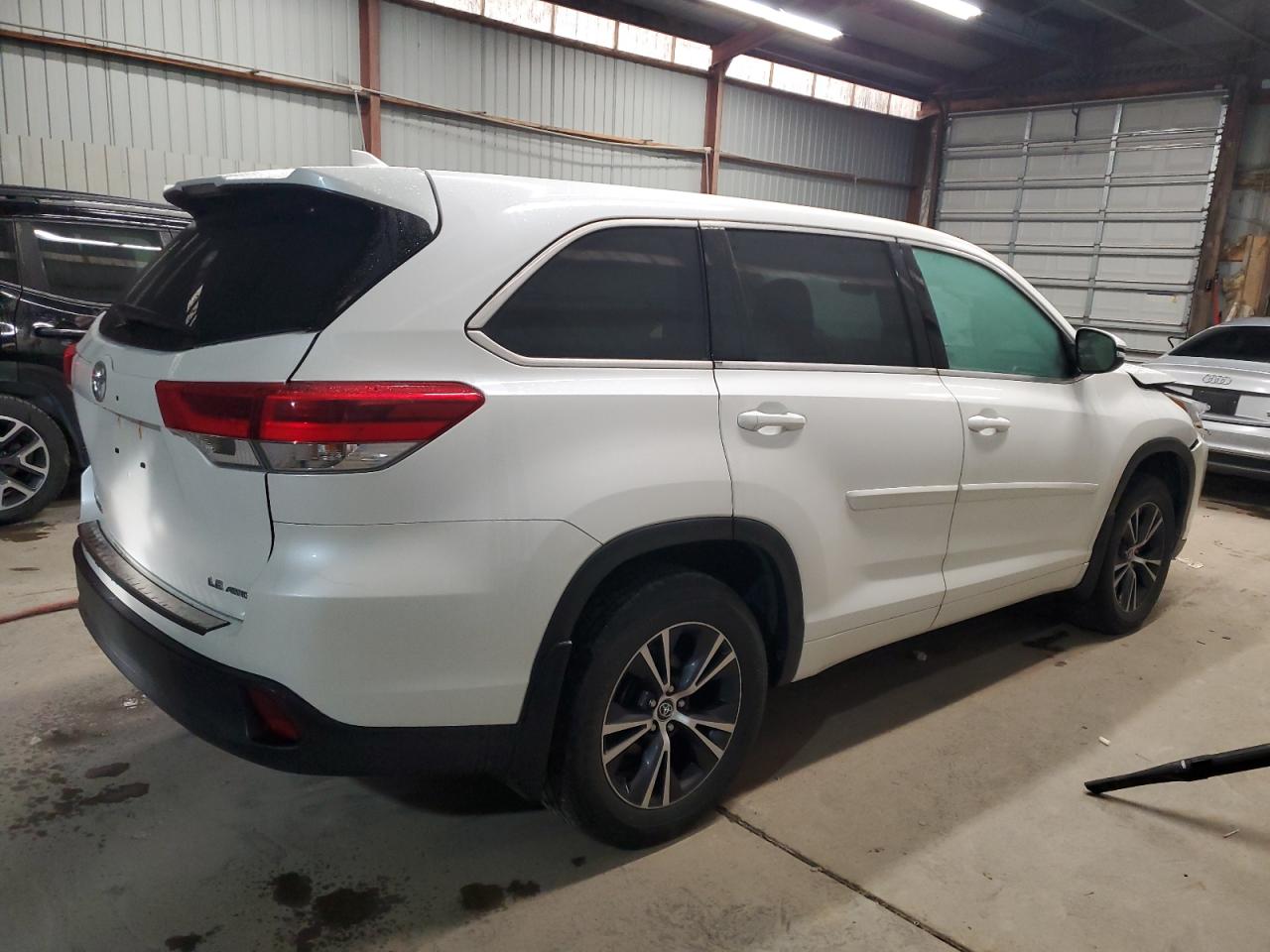 TOYOTA HIGHLANDER LE
