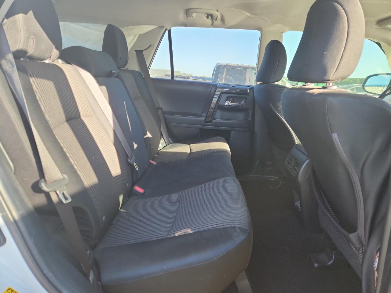 TOYOTA 4RUNNER SR5/SR5 PREMIUM