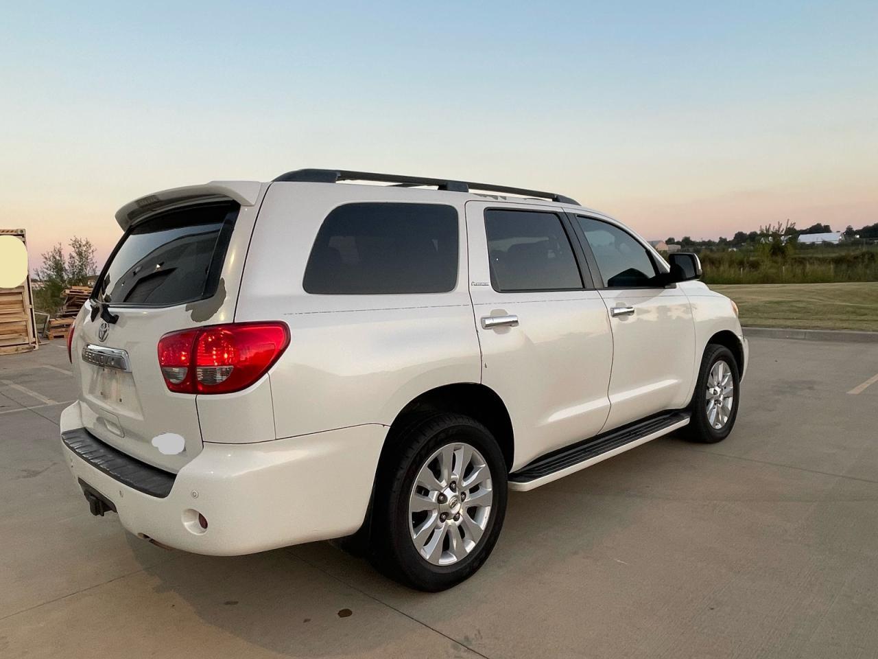 TOYOTA SEQUOIA PLATINUM