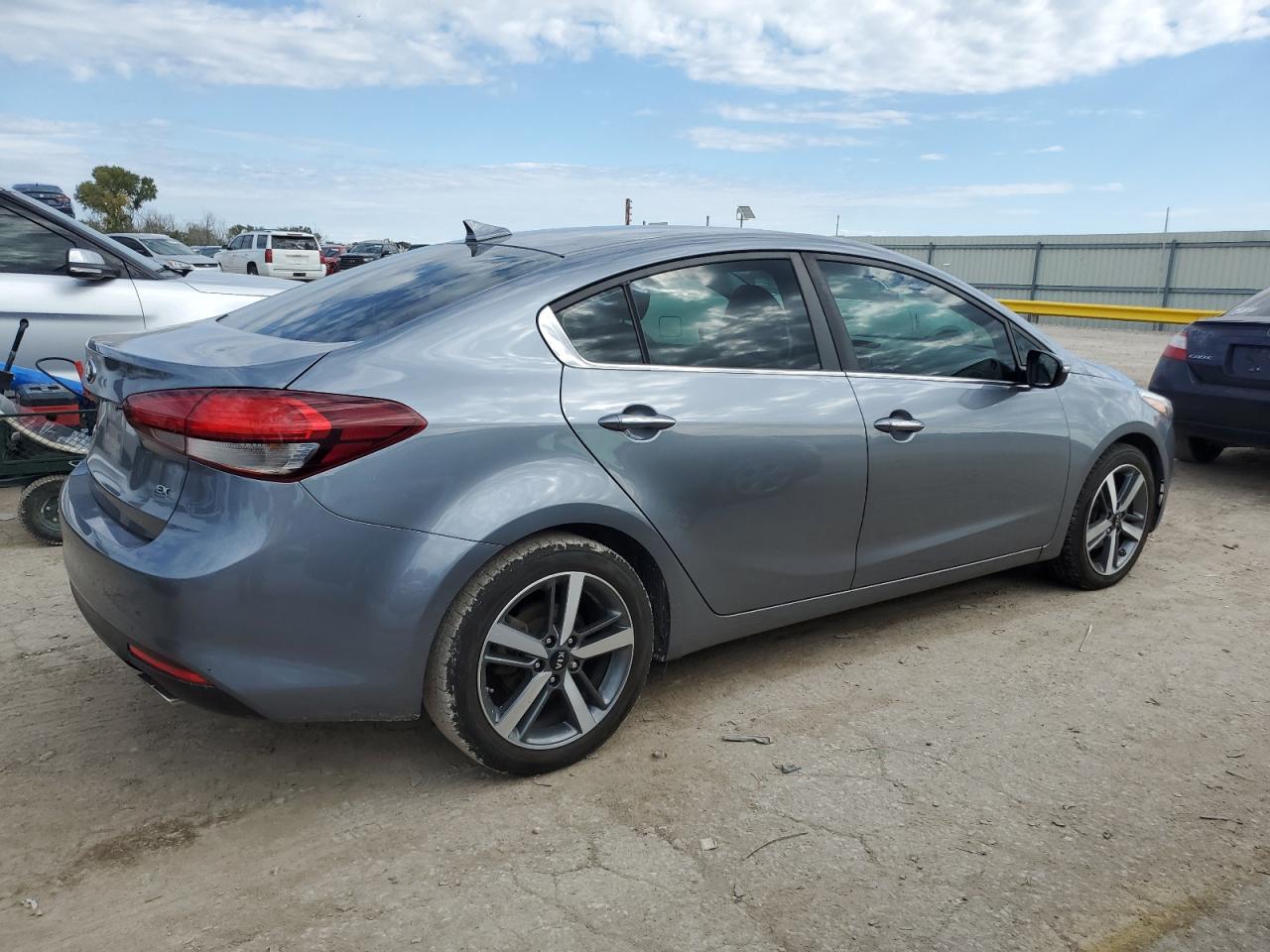 KIA FORTE EX