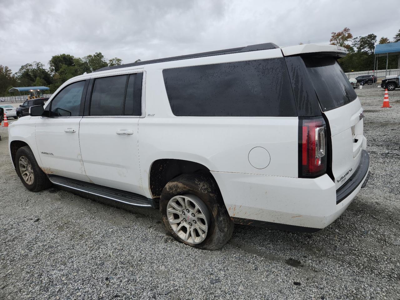 GMC YUKON K1500 SLT
