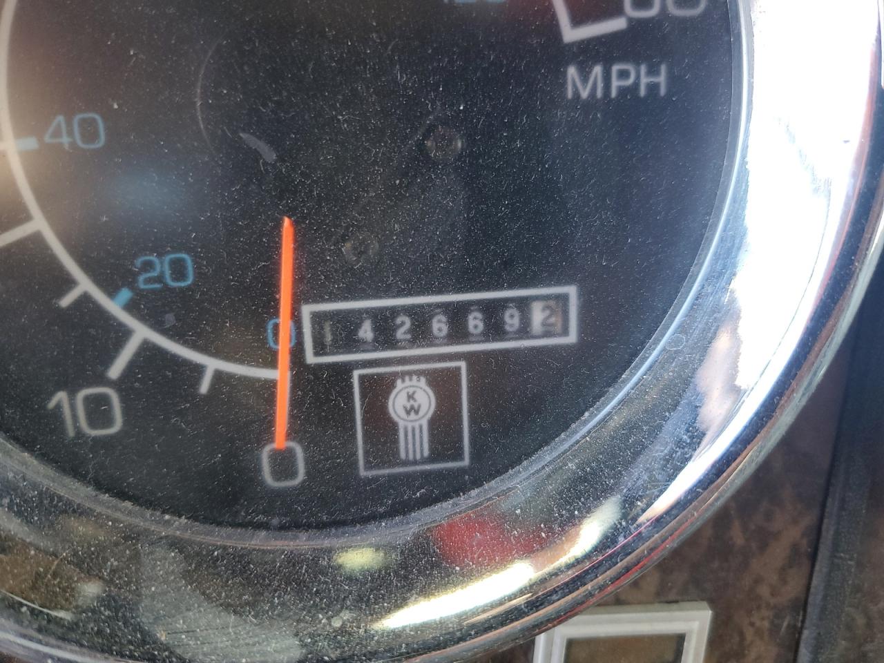 Lot #3270294976 1983 KENWORTH CONSTRUCT