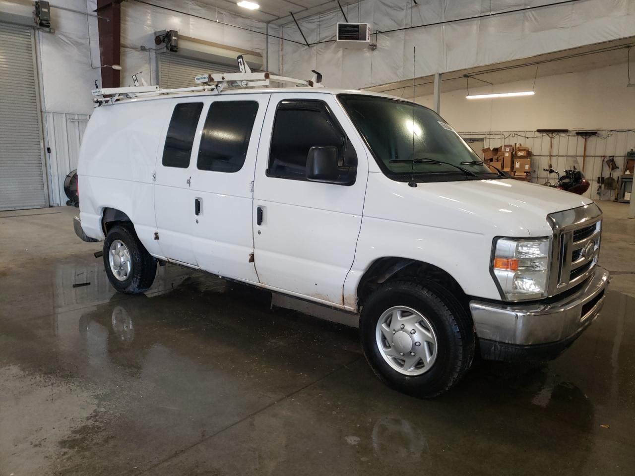 FORD ECONOLINE E250 VAN