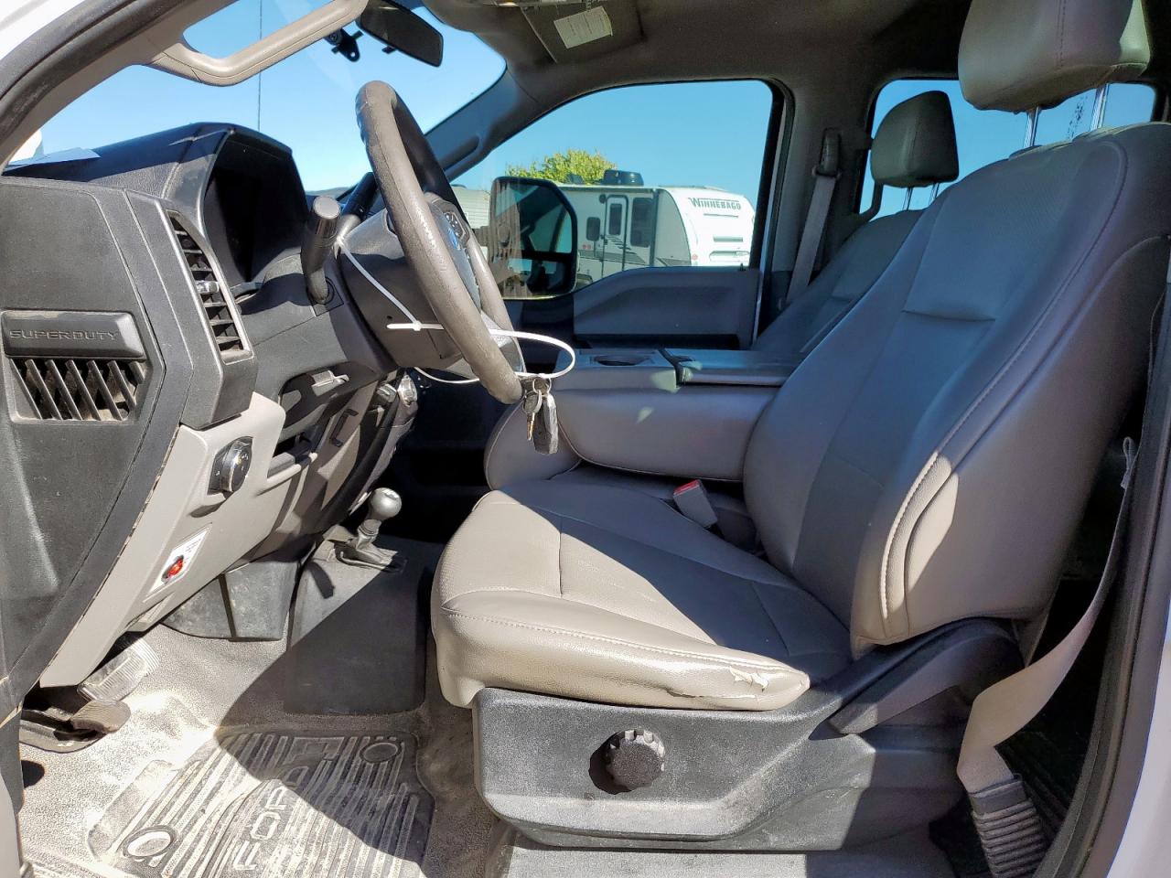 FORD F-550 SUPER DUTY