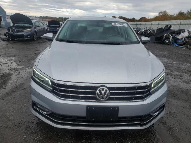 2017 VOLKSWAGEN PASSAT SE - 1VWGT7A36HC045636