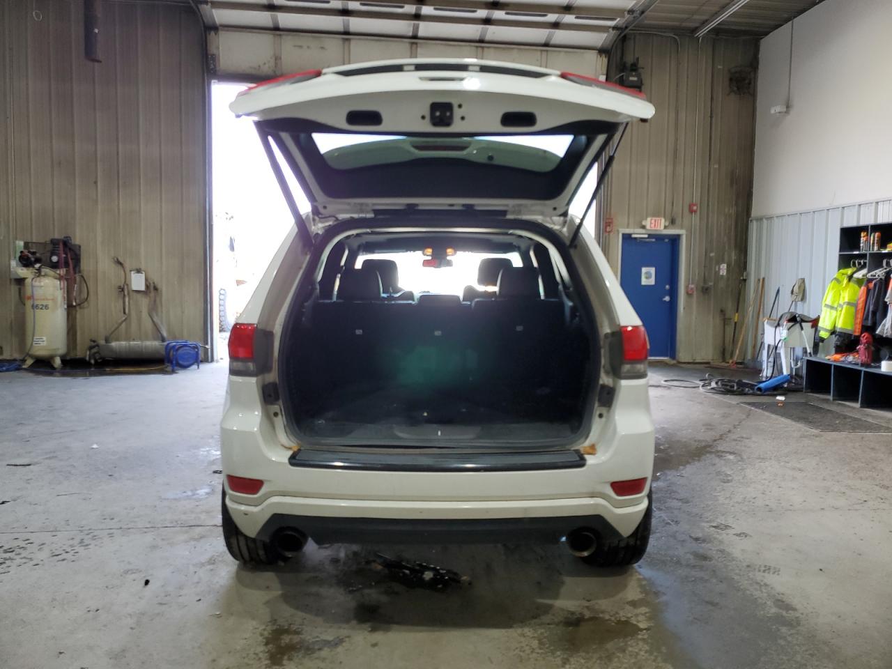 JEEP GRAND CHEROKEE LAREDO