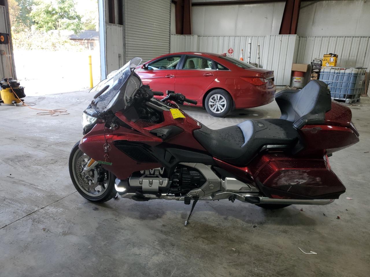 Lot #3278925047 2018 HONDA GL1800 D