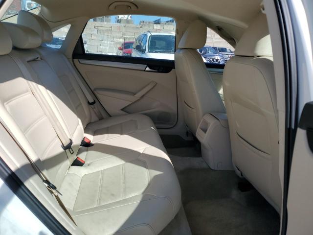 2015 VOLKSWAGEN PASSAT S 1VWAT7A38FC112059