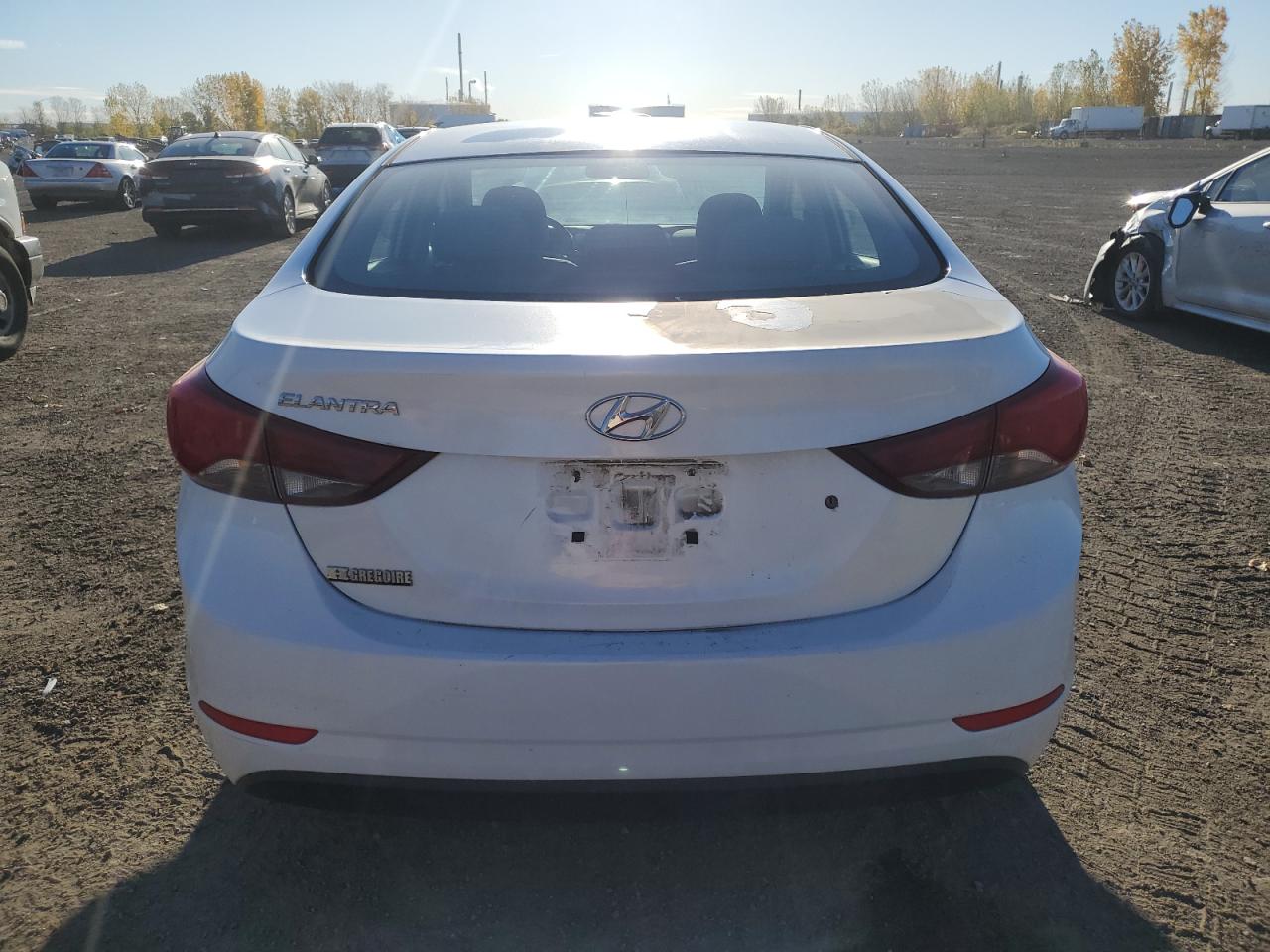 HYUNDAI ELANTRA SE