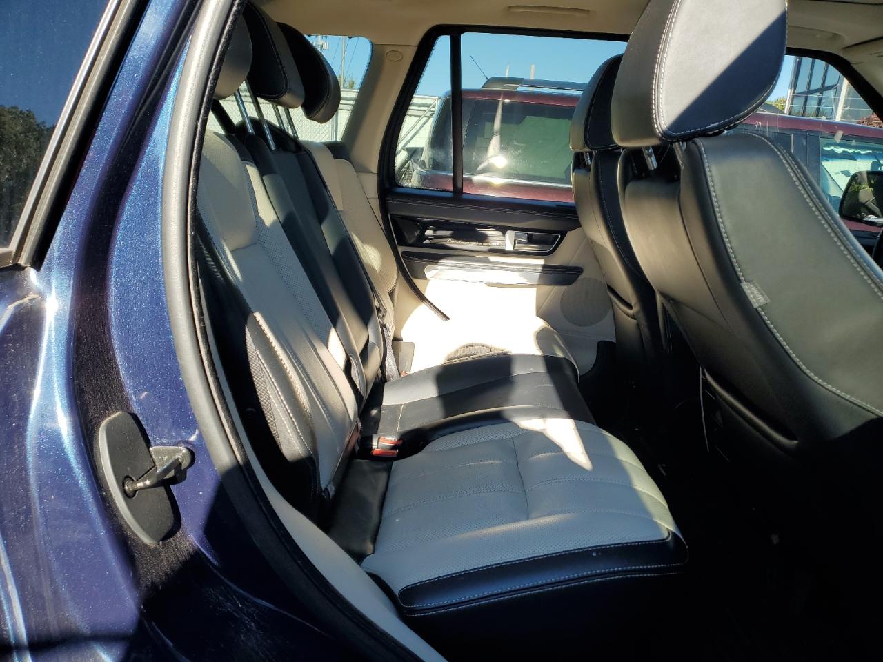 LAND ROVER RANGE ROVER AUTOBIOGRAPHY