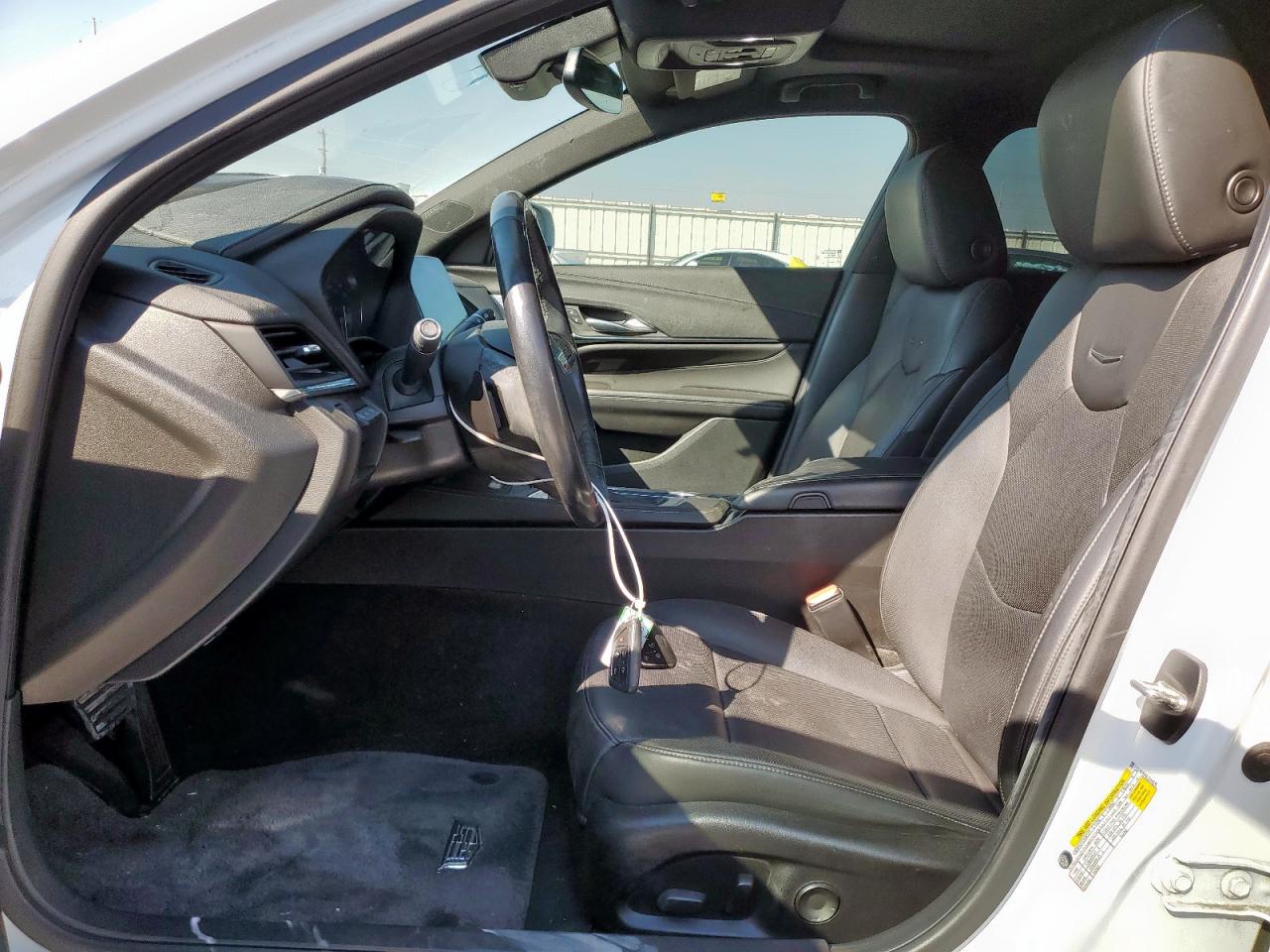 CADILLAC CT4 PREMIUM LUXURY