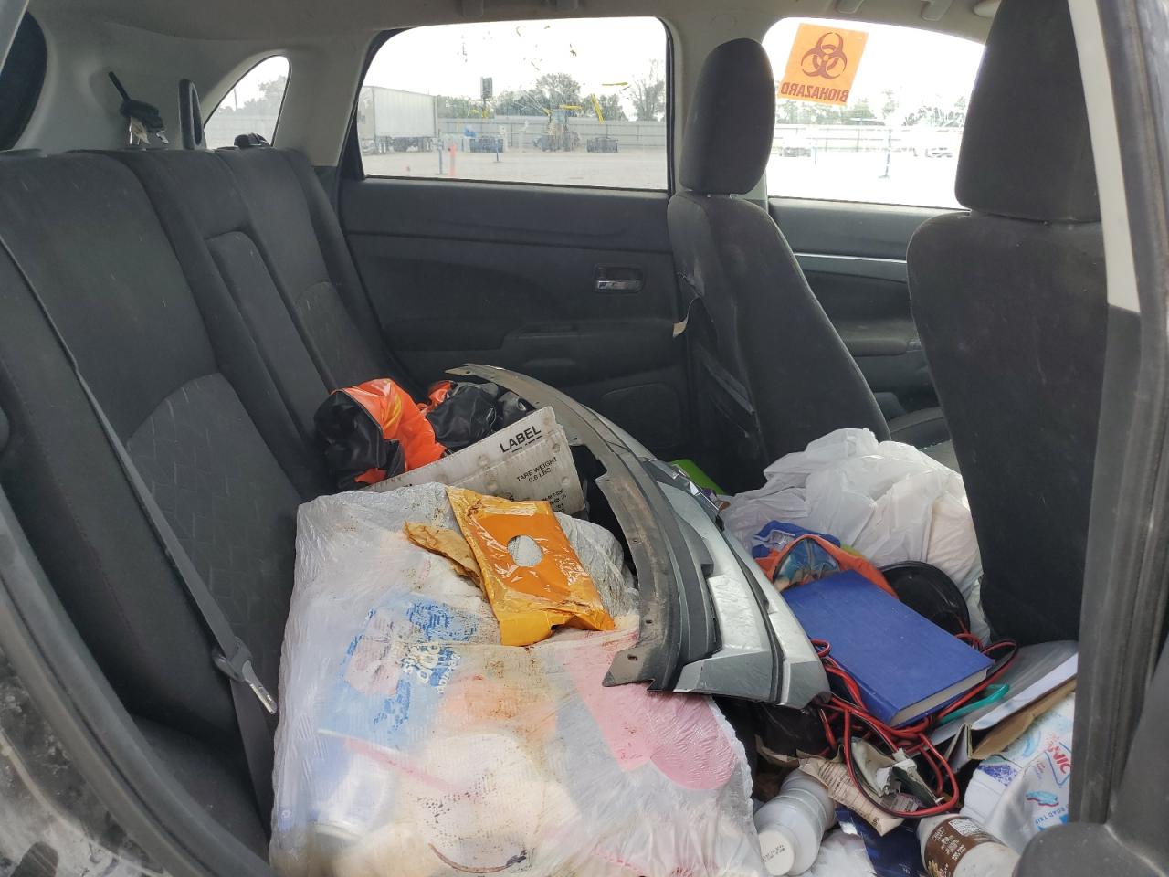 MITSUBISHI OUTLANDER ES