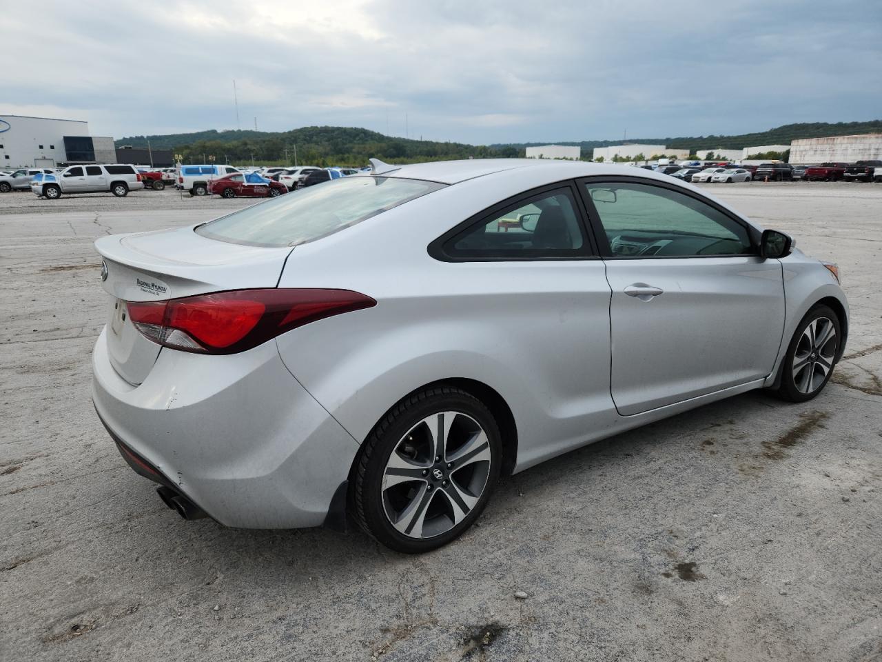 HYUNDAI ELANTRA GS