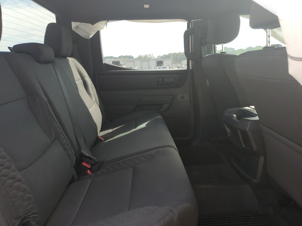 TOYOTA TUNDRA CREWMAX SR