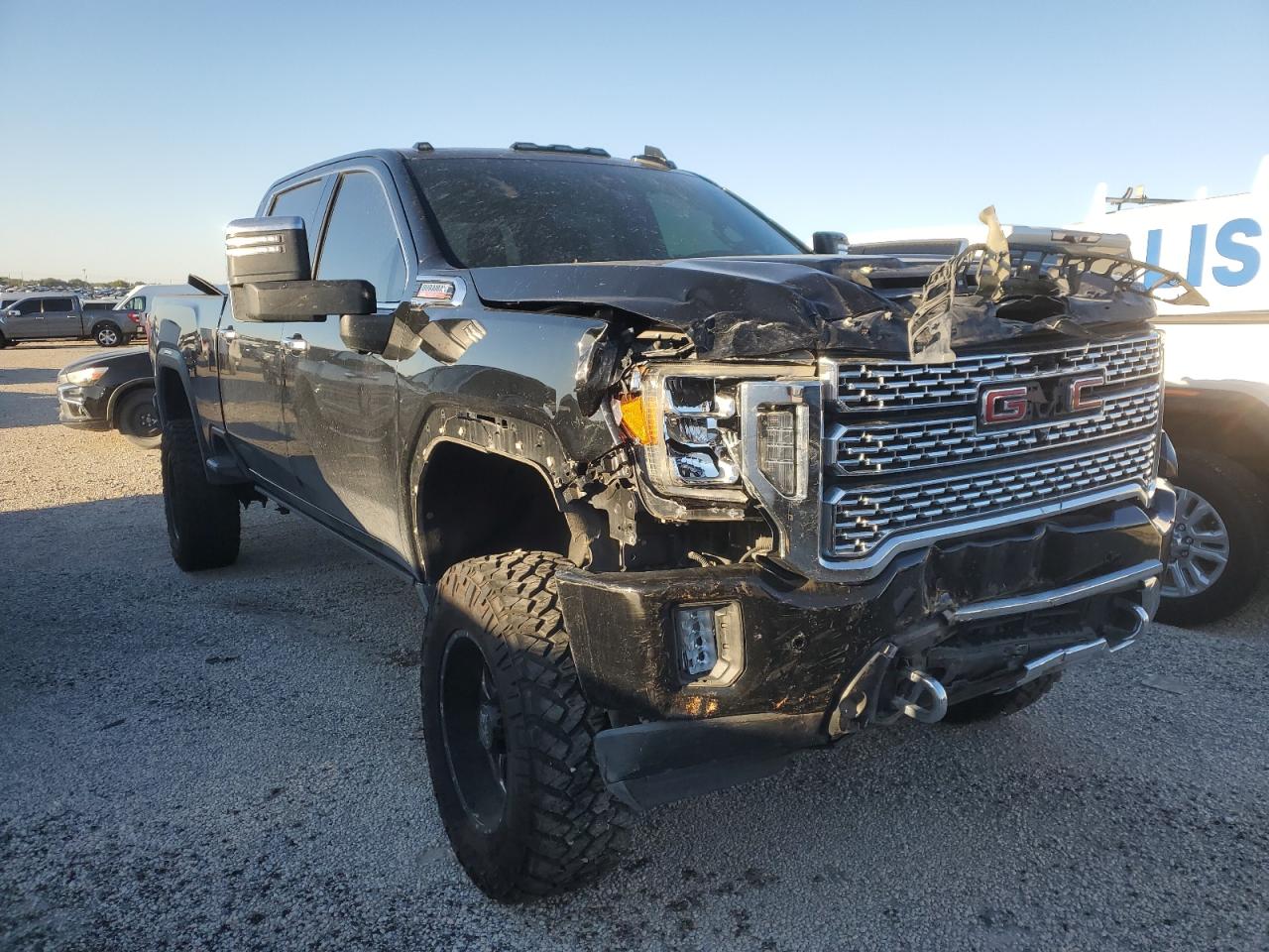 GMC SIERRA K2500 DENALI