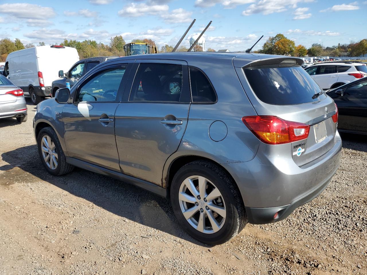 MITSUBISHI OUTLANDER ES