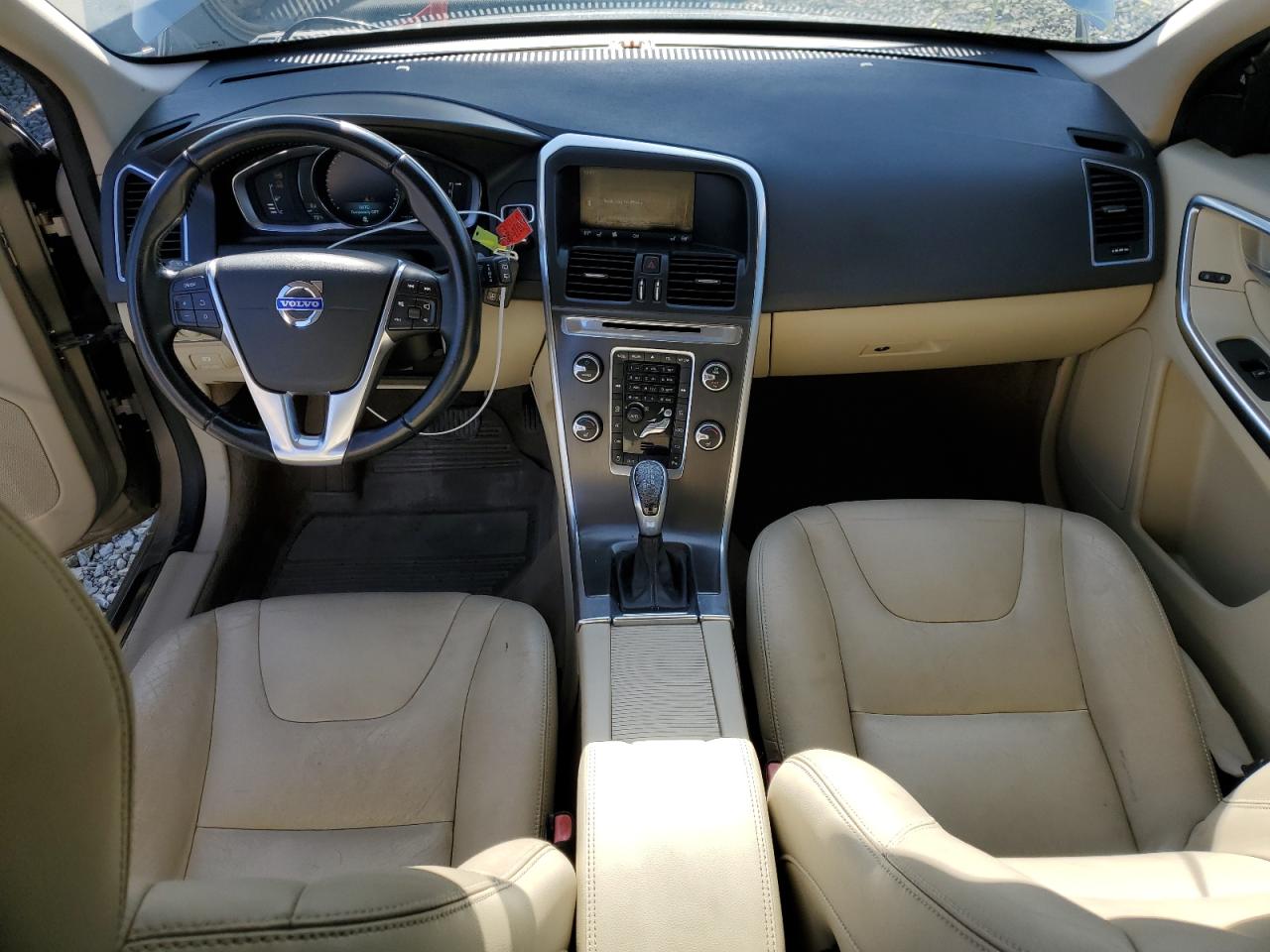 VOLVO XC60 T5 PREMIER+