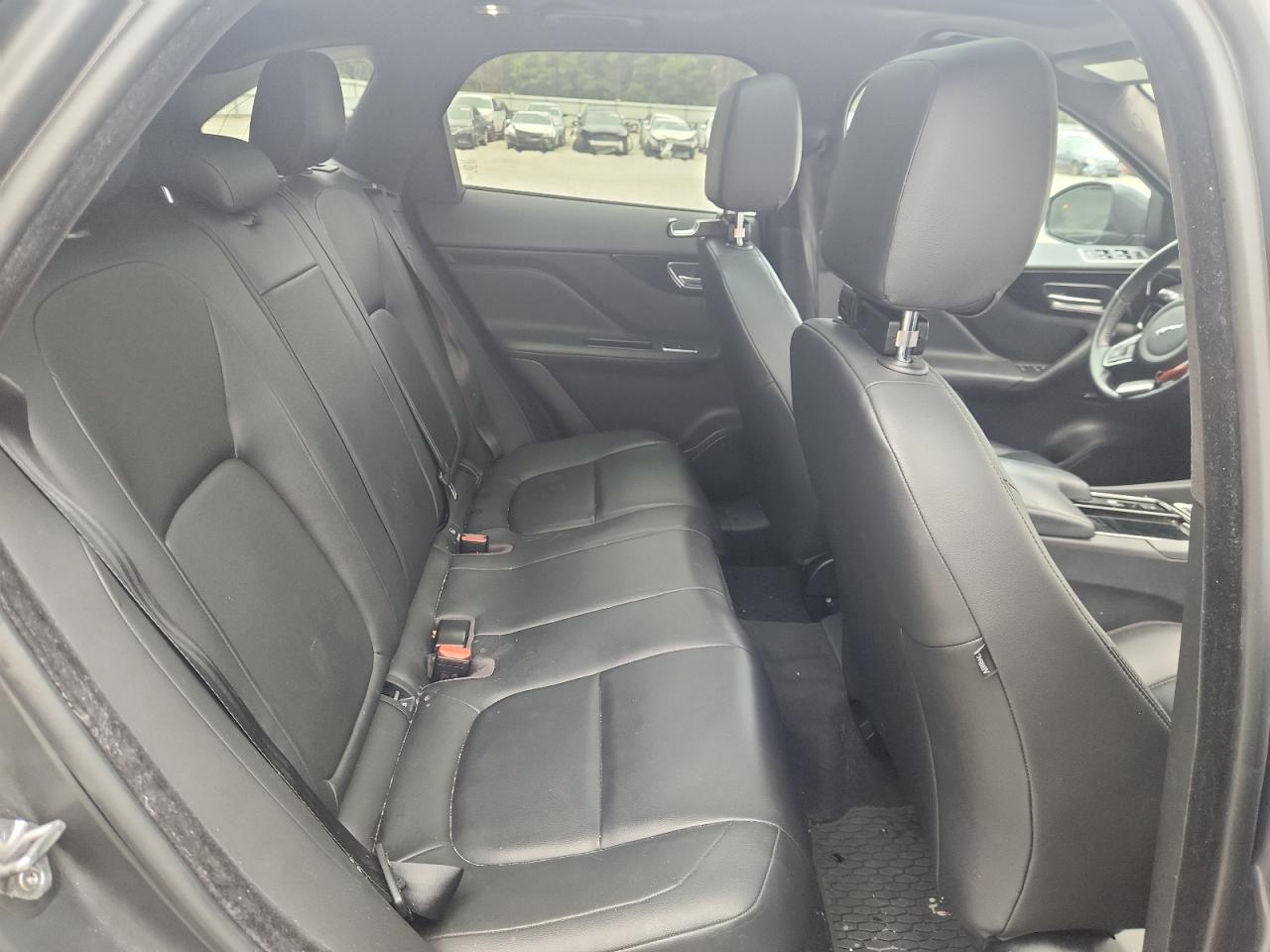 JAGUAR F-PACE PREMIUM