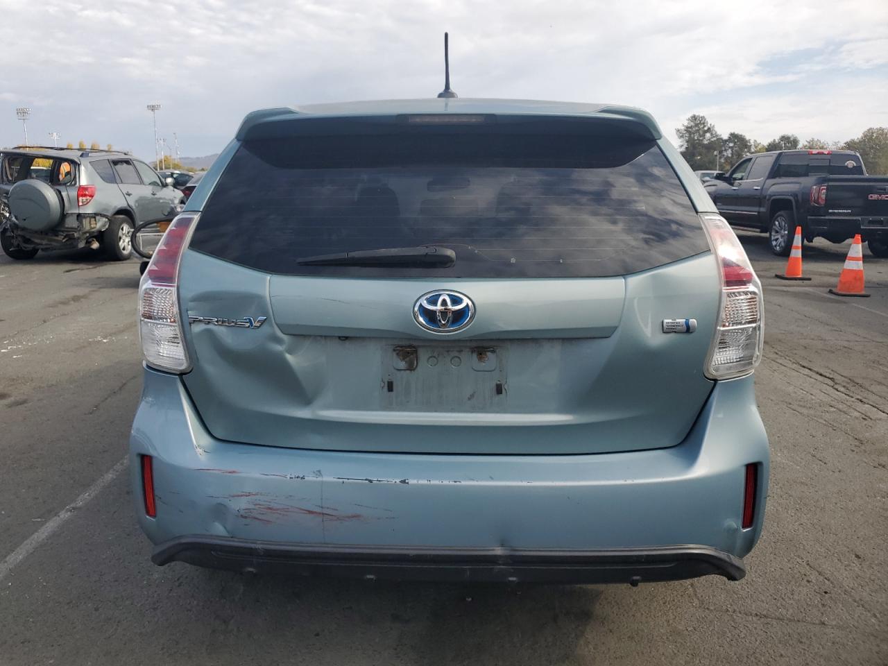 TOYOTA PRIUS V