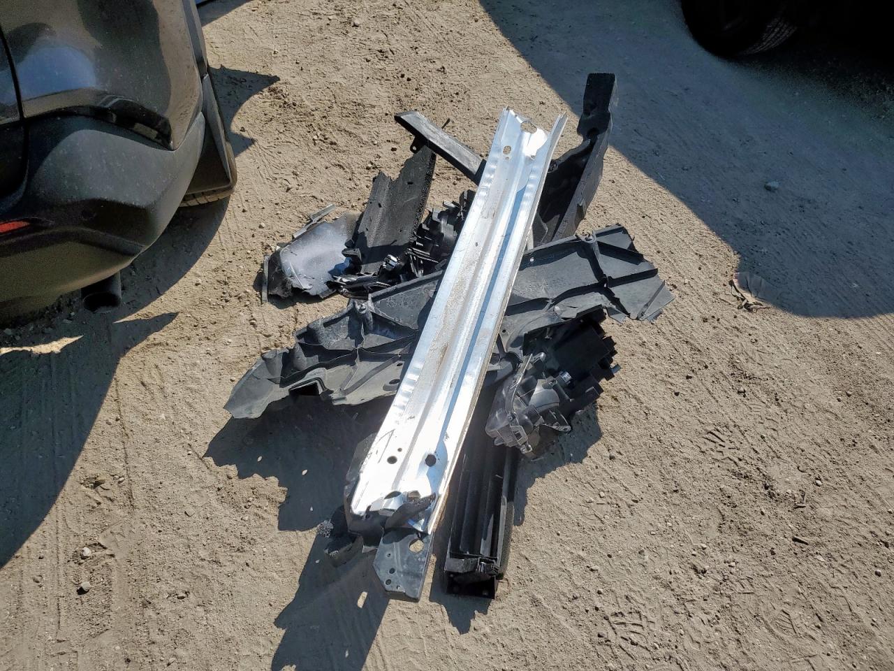 TOYOTA RAV4 XLE PREMIUM