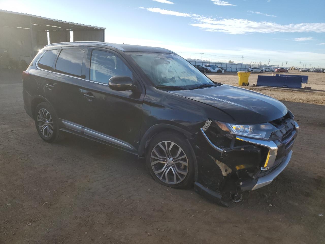 MITSUBISHI OUTLANDER SE