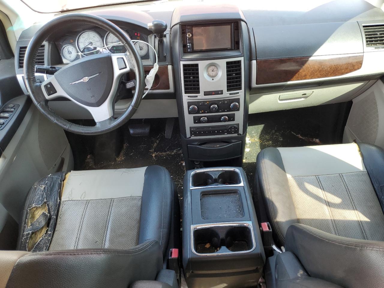 CHRYSLER TOWN & COUNTRY TOURING PLUS