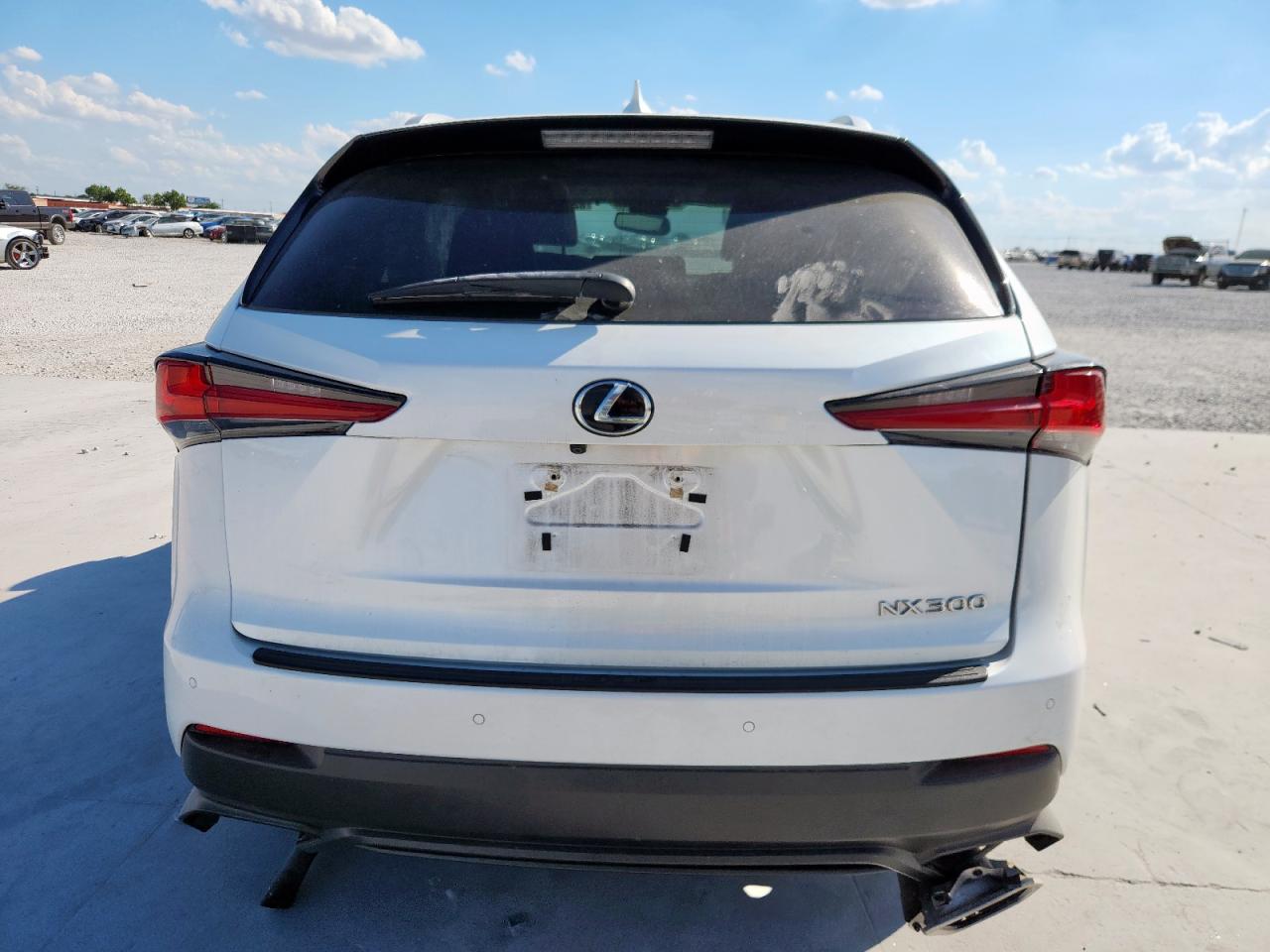 LEXUS NX 300 BASE