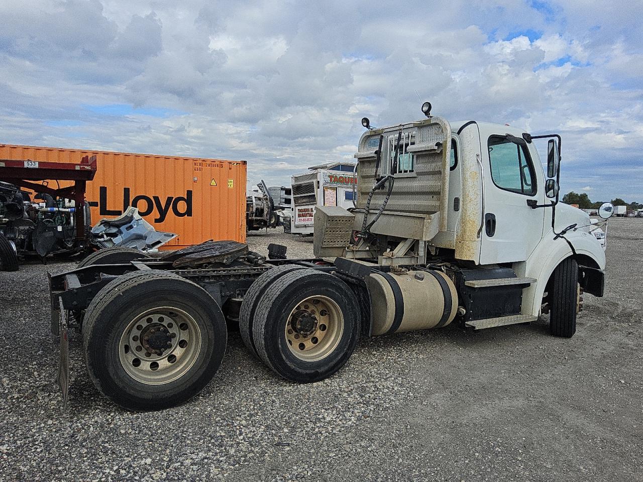 Lot #3279617759 2016 FREIGHTLINER M2 112 MED