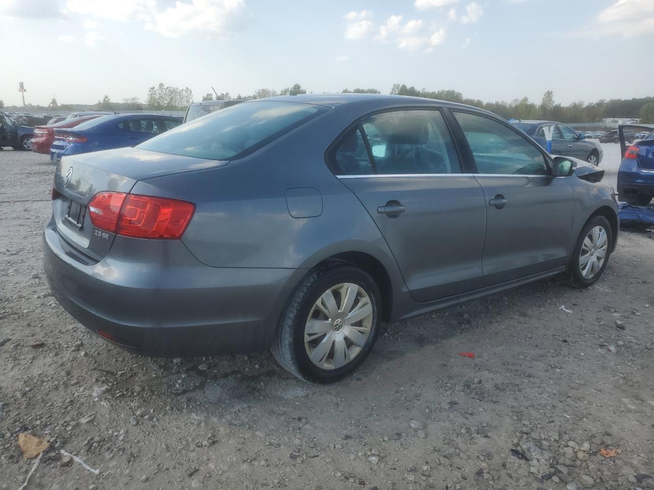 VOLKSWAGEN JETTA SE