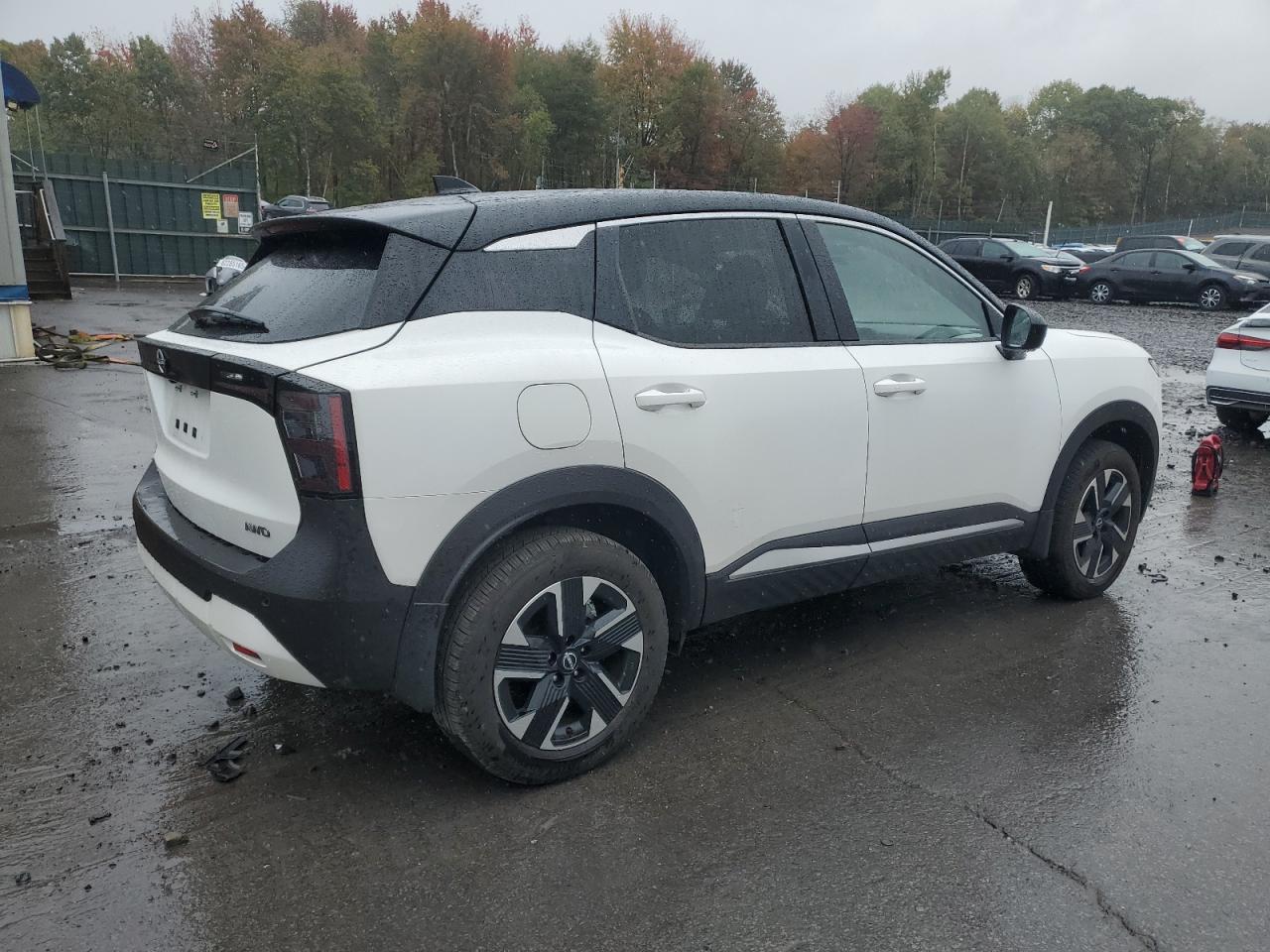 NISSAN KICKS SV