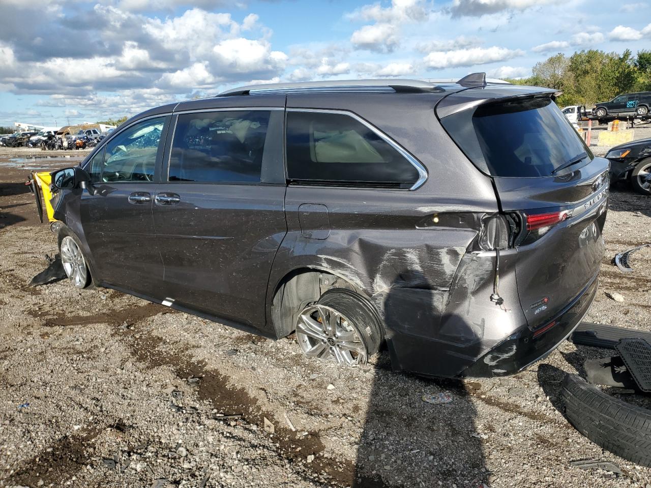 TOYOTA SIENNA LIMITED
