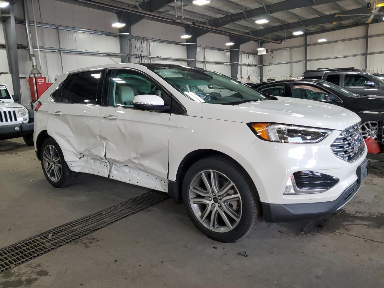 FORD EDGE TITANIUM