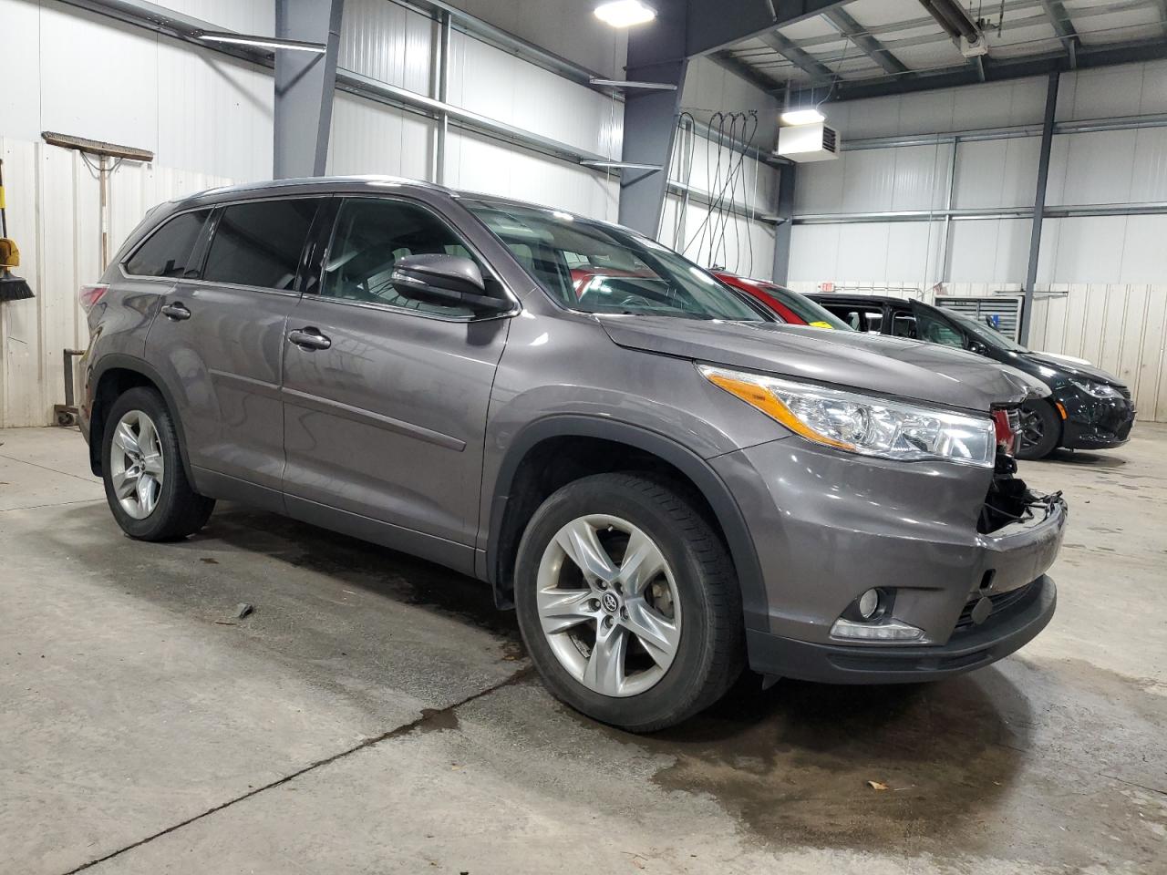 TOYOTA HIGHLANDER LIMITED
