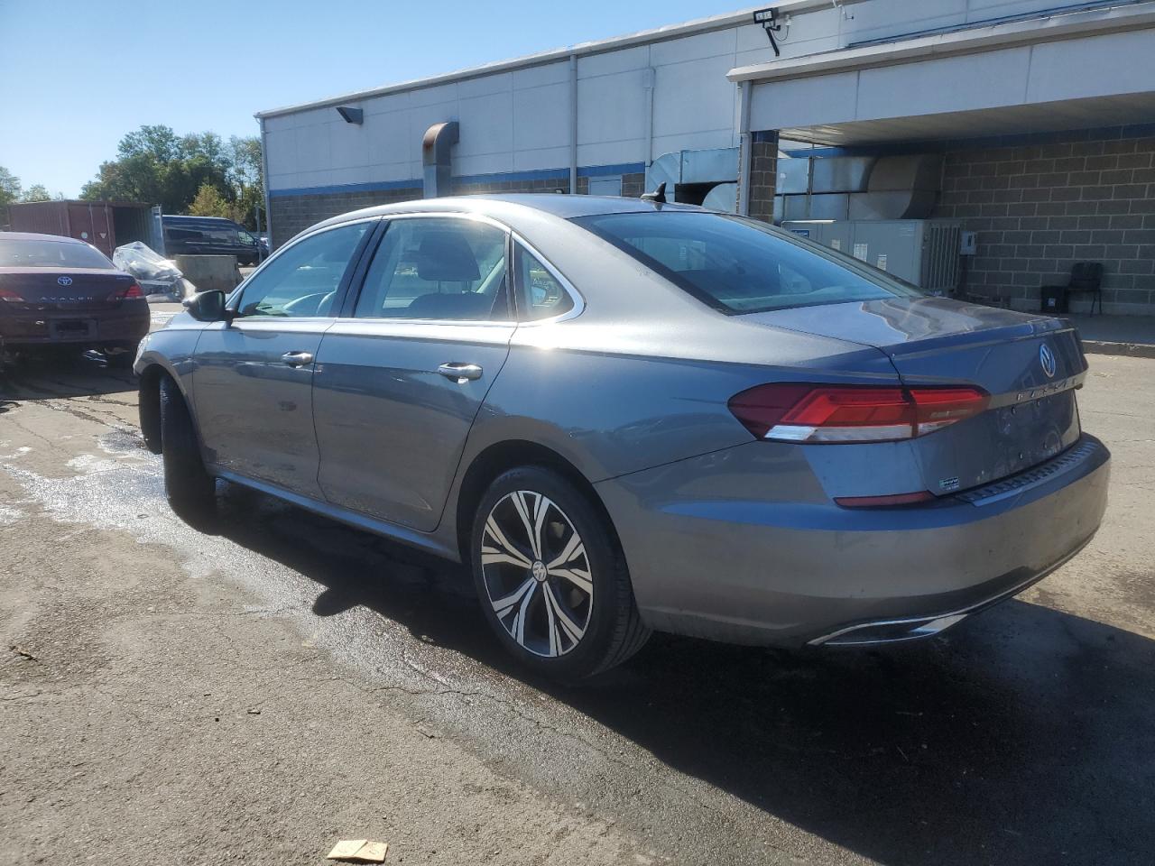 VOLKSWAGEN PASSAT SE