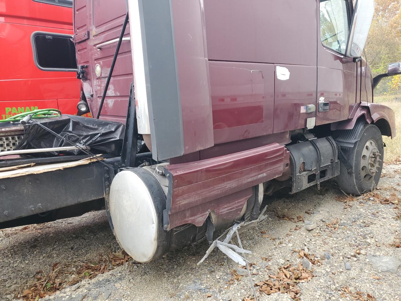 Lot #3281470994 2015 VOLVO VNL