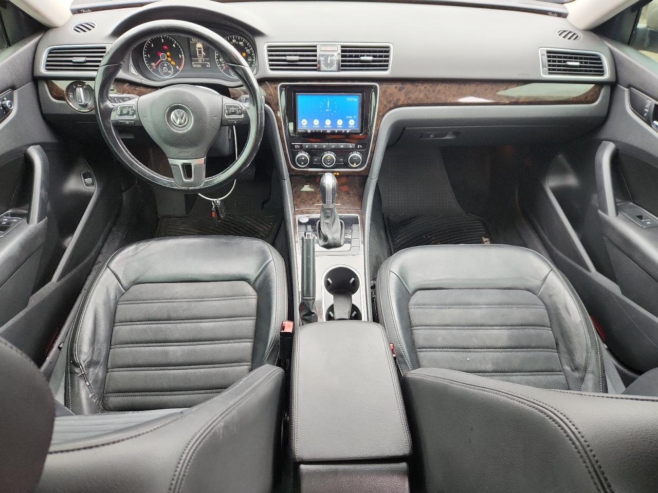 VOLKSWAGEN PASSAT SEL