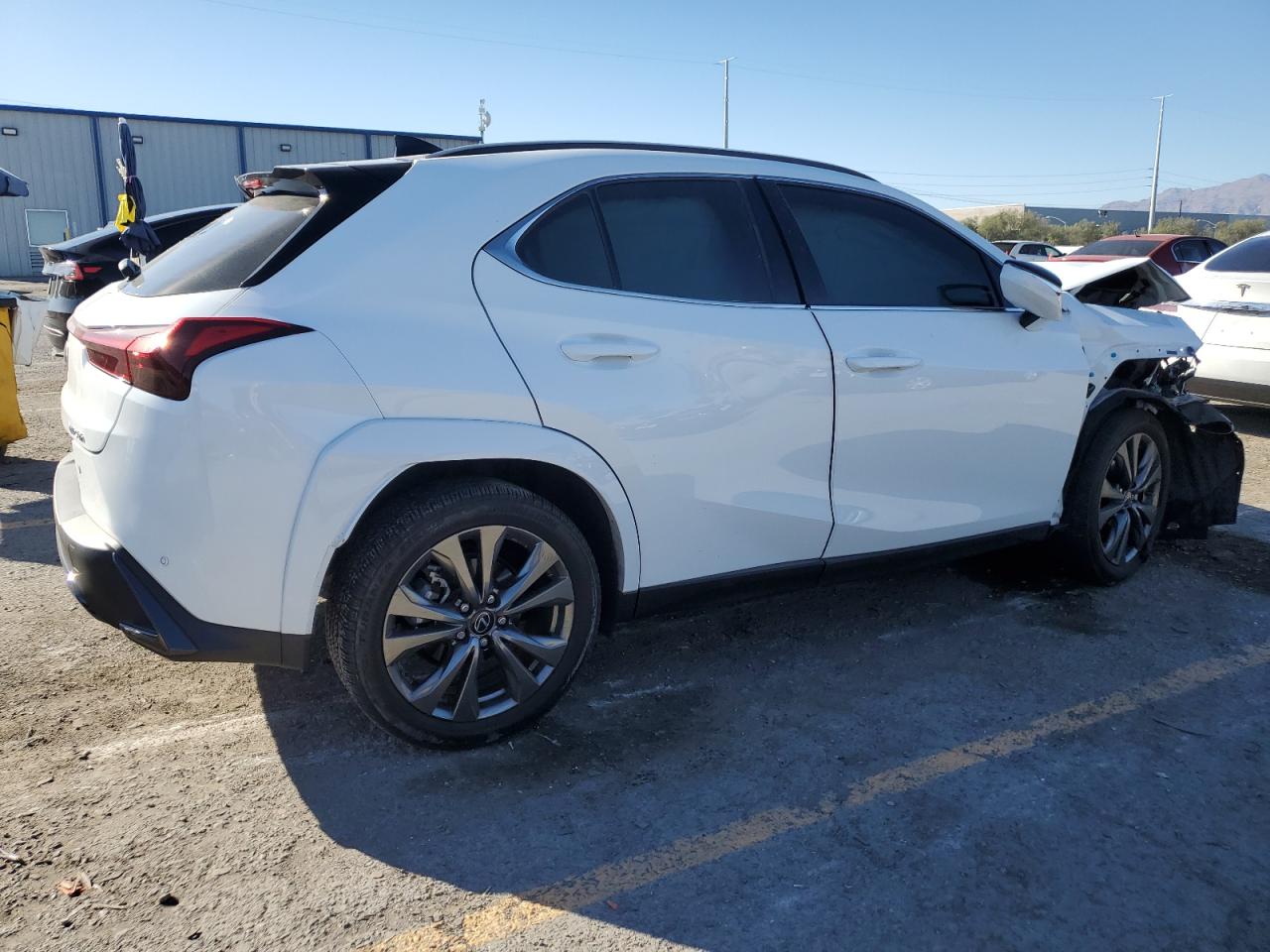 LEXUS UX 250H BASE