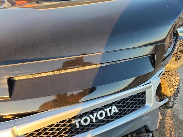 2012 TOYOTA FJ CRUISER #3285102398