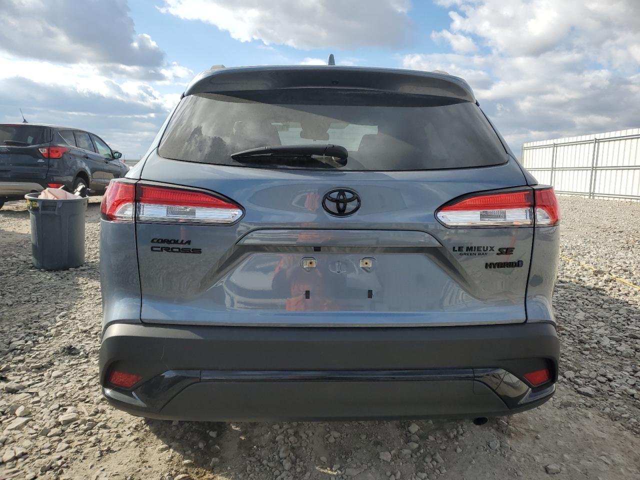 TOYOTA COROLLA CROSS SE