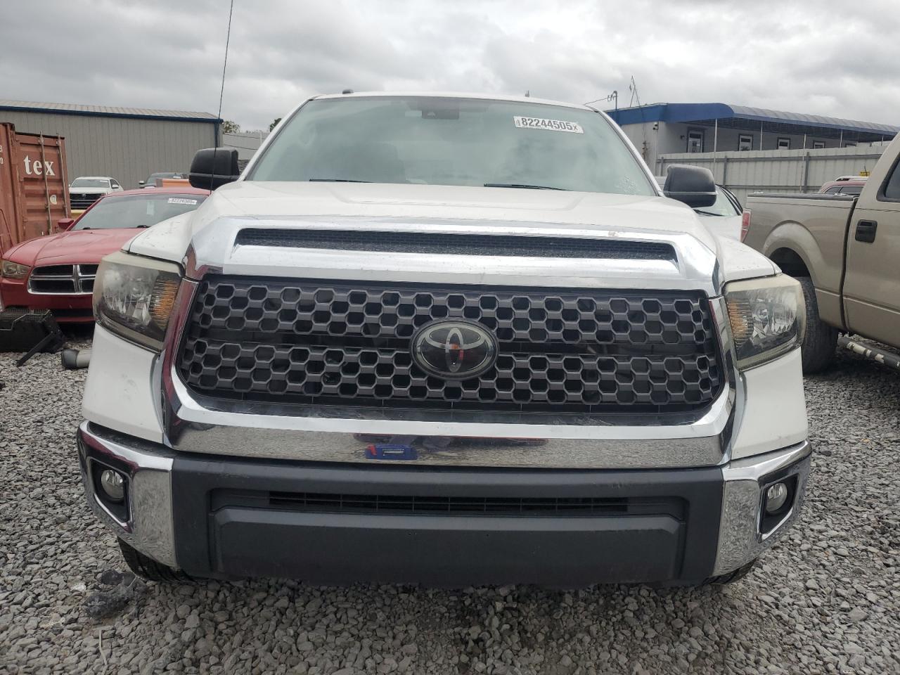 TOYOTA TUNDRA CREWMAX SR5