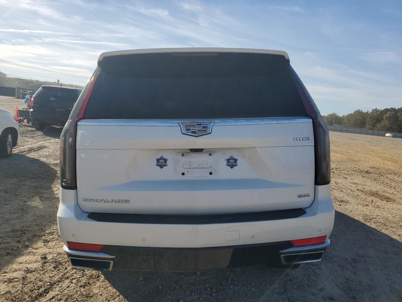 CADILLAC ESCALADE PREMIUM LUXURY