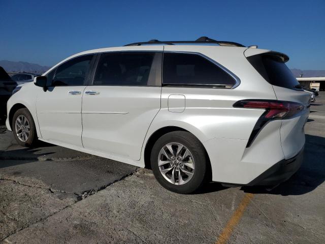 2022 TOYOTA SIENNA XLE - 5TDYRKEC7NS094003