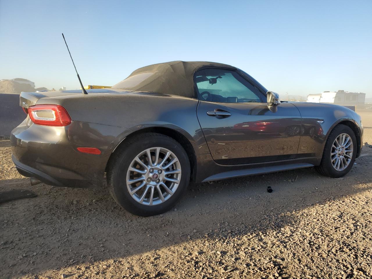 Lot #3302084131 2018 FIAT 124 SPIDER CLASSICA