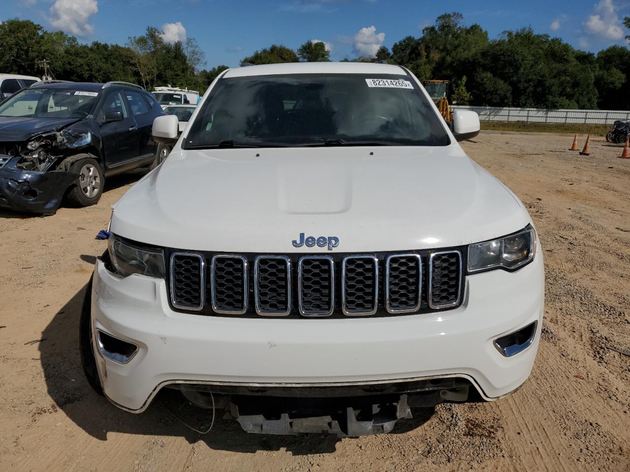 JEEP GRAND CHEROKEE LAREDO